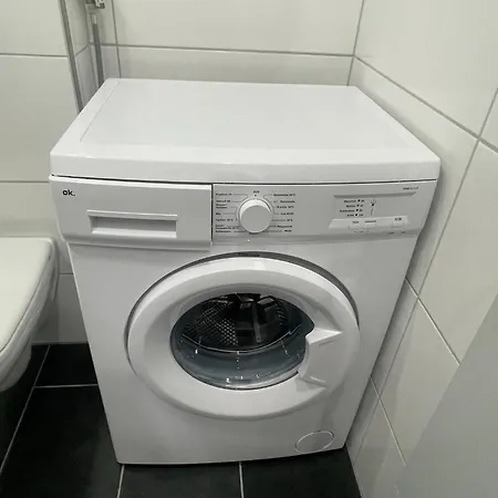 Urbanes Naehe Ece - Center & Schloss קרלסרוהה