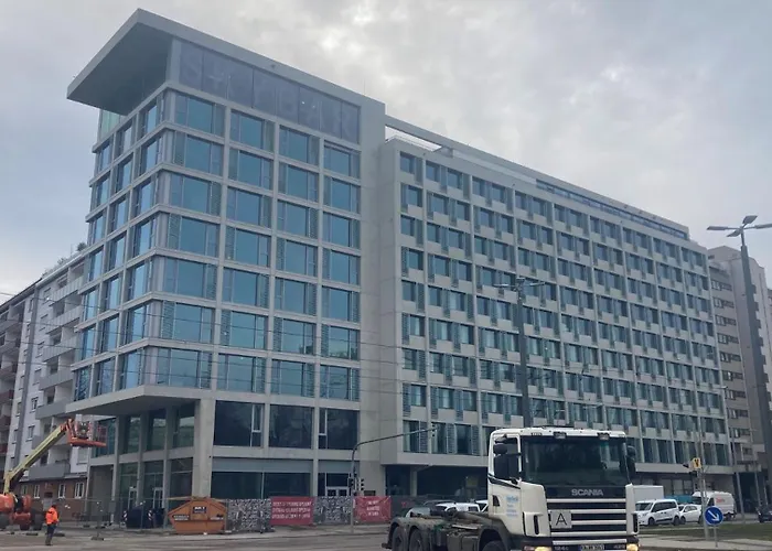 Urbanes Naehe Ece - Center & Schloss